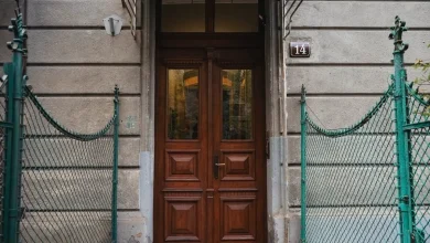 У Львові відреставрували історичну дерев’яну браму на вул.