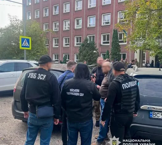 На Львівщині викрили схему фіктивного «списання» військових зі служби
