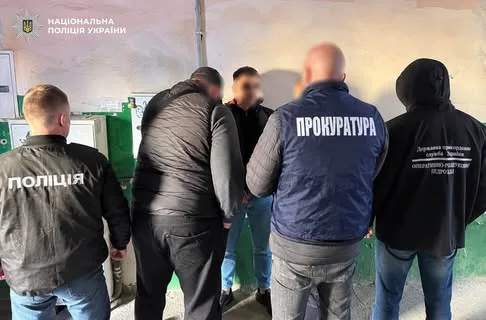 На Львівщині затримали організатора каналу незаконного виїзду чоловіків до Молдови за 7 тисяч доларів